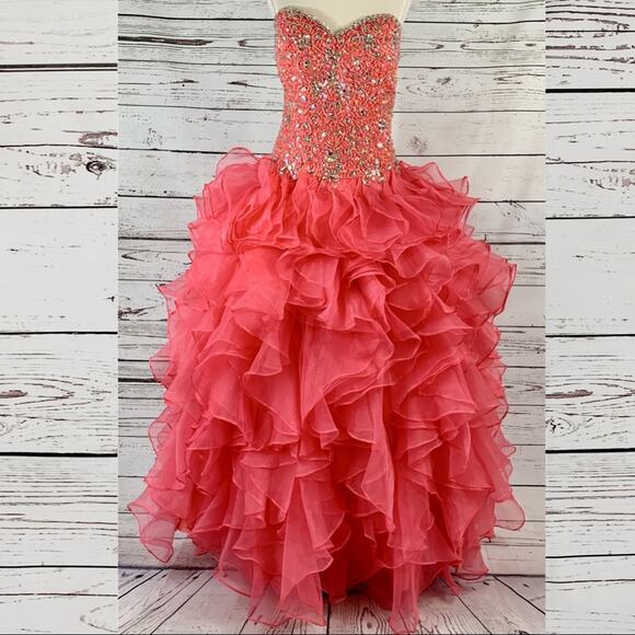 Hot pink formal dress gown beaded ruffles - Picture 1 of 6